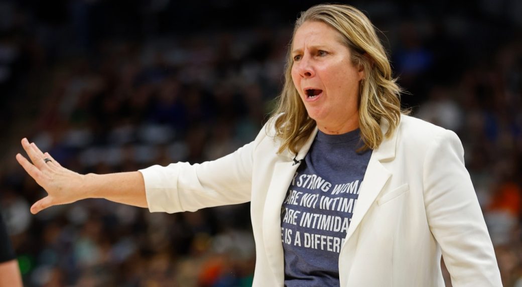 Report: Lynx head coach Reeve confronted Sun players after Game 1 loss