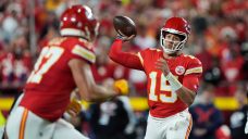 Mahomes looks sharp, Carr exits early as Chiefs shut down Saints for victory