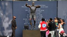 Dwyane Wade defends new statue&#8217;s appearance