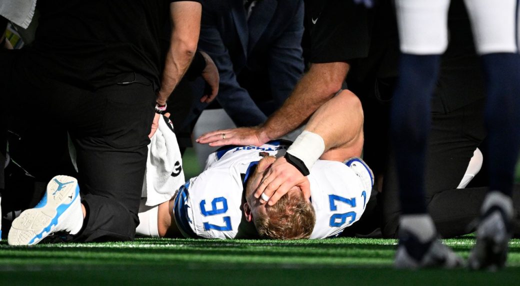 Lions’ Aidan Hutchinson suffers broken tibia vs. Cowboys