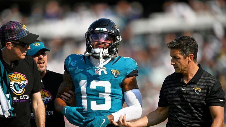 AP Source: Jaguars' Christian Kirk out for season with broken collarbone -  Sportsnet.ca