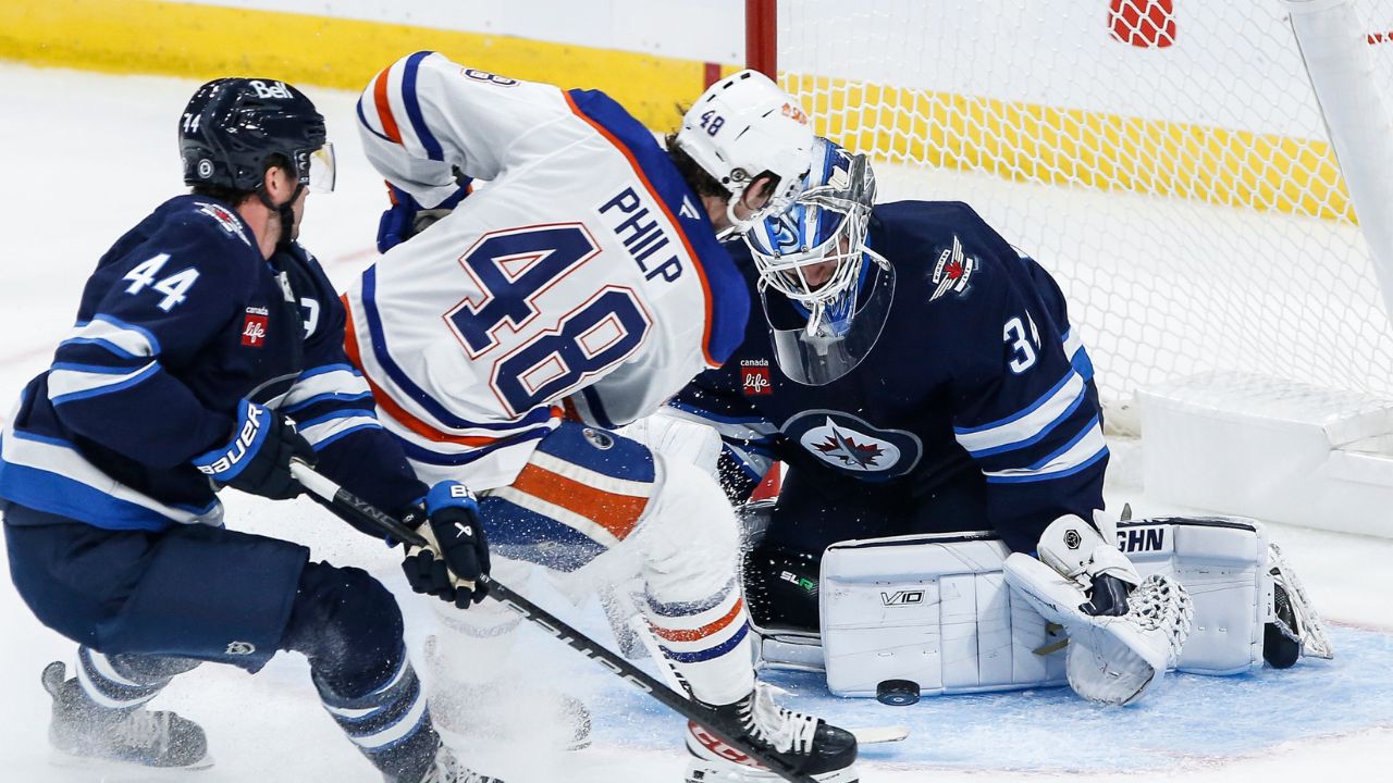 Winnipeg Jets recall goaltender Kaapo Kahkonen from AHL