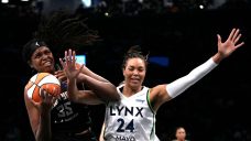 Minnesota Lynx stun New York Liberty in thriller to open up WNBA Finals