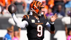 Burrow ties career high with five TD passes as Bengals top Raiders