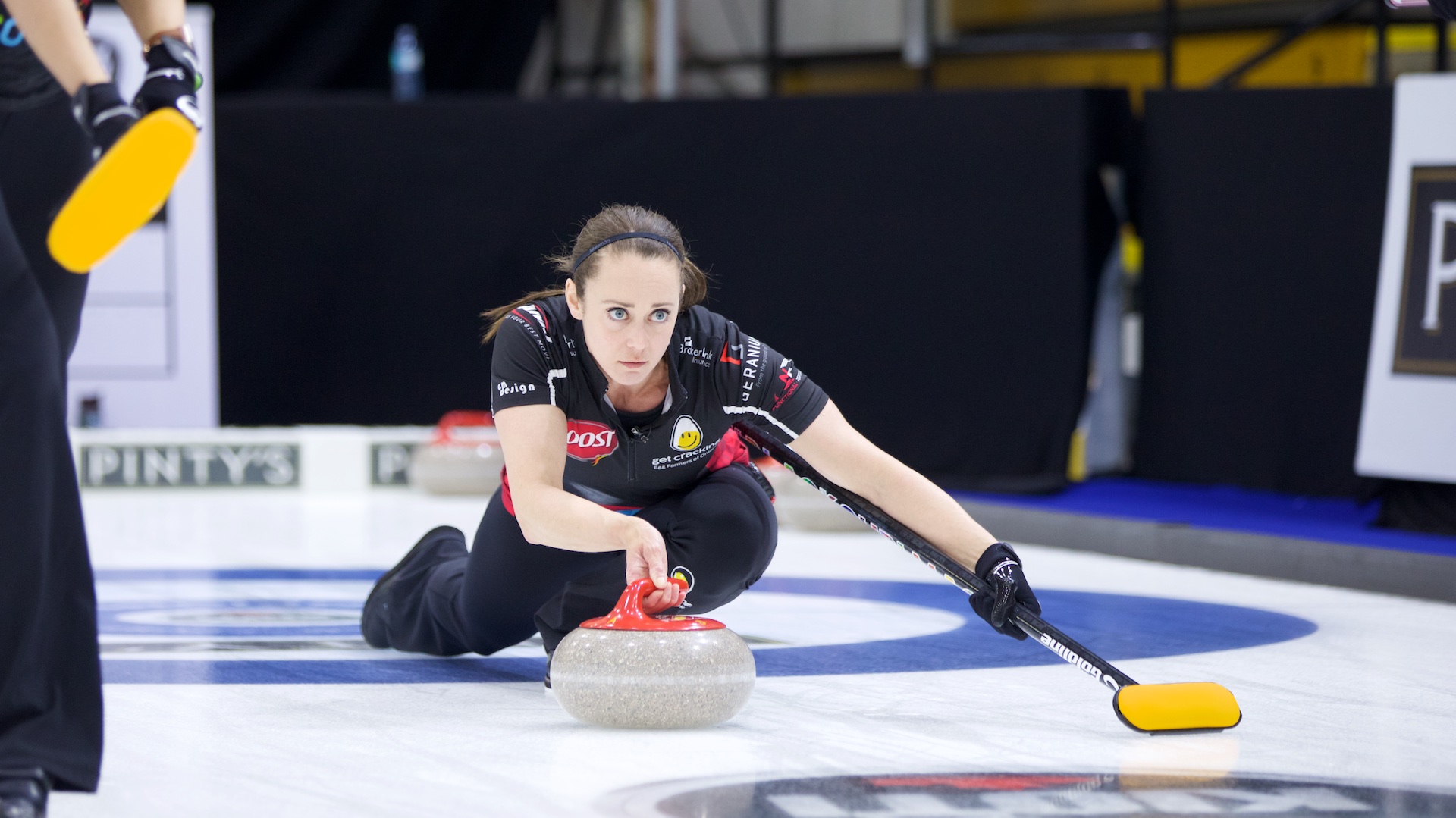 Joanne Courtney to sub at second on Kerri Einarson’s team