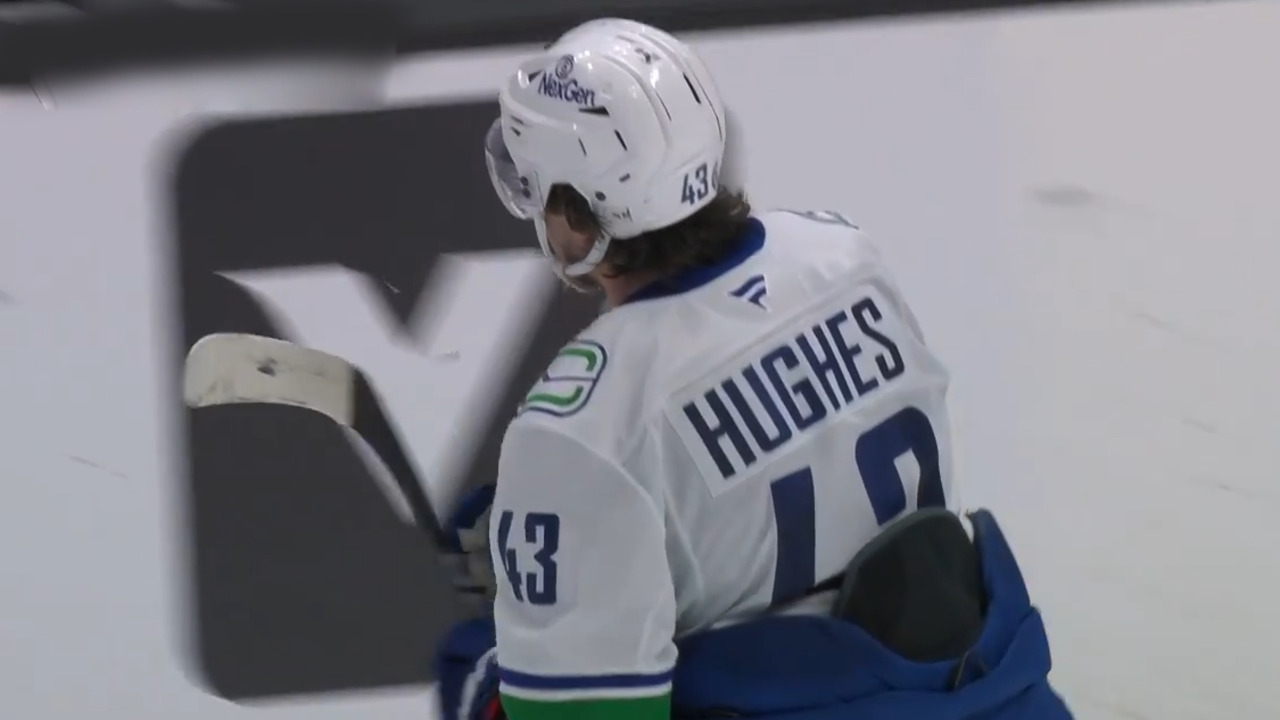 Canucks’ Pettersson tips home Hughes’ blast from the point vs. Ducks