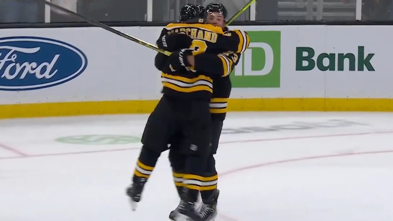 Bruins’ Lindholm bullies Anderson for puck, feeds Marchand for OT winner