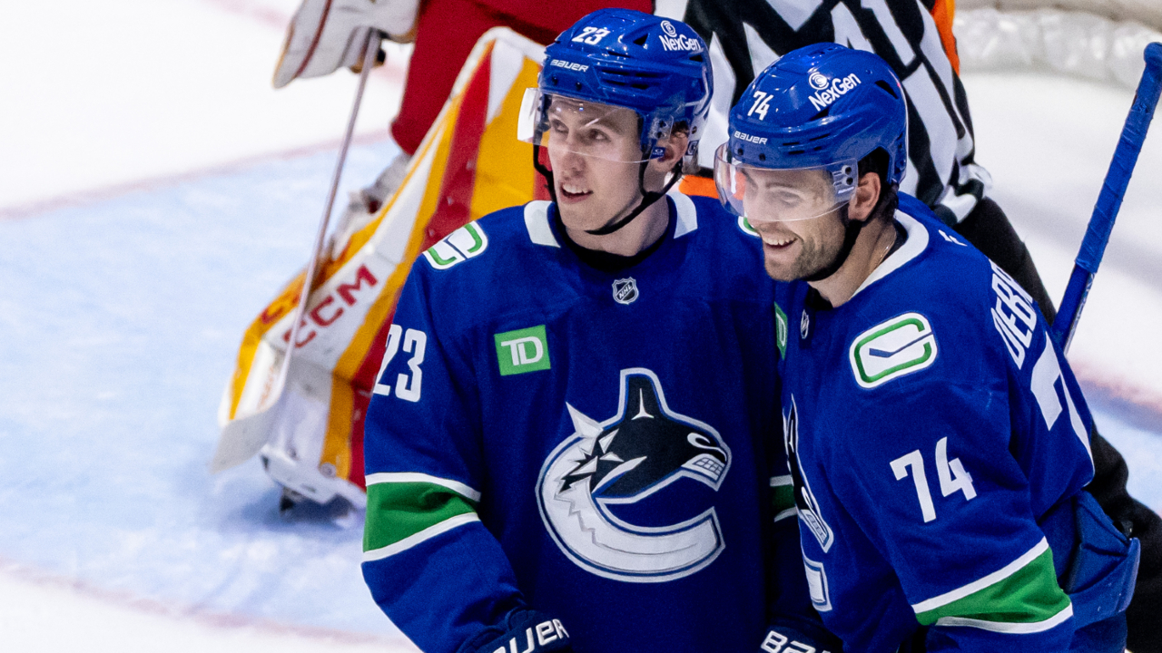 Canucks’ Tocchet gives advice to Lekkerimaki ahead of debut vs. Flames