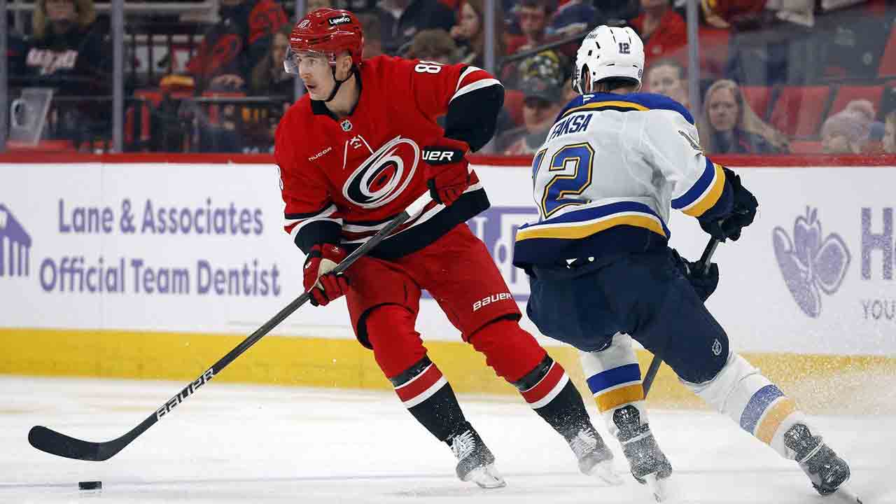 Necas scores twice in four-point night as Hurricanes beat Blues