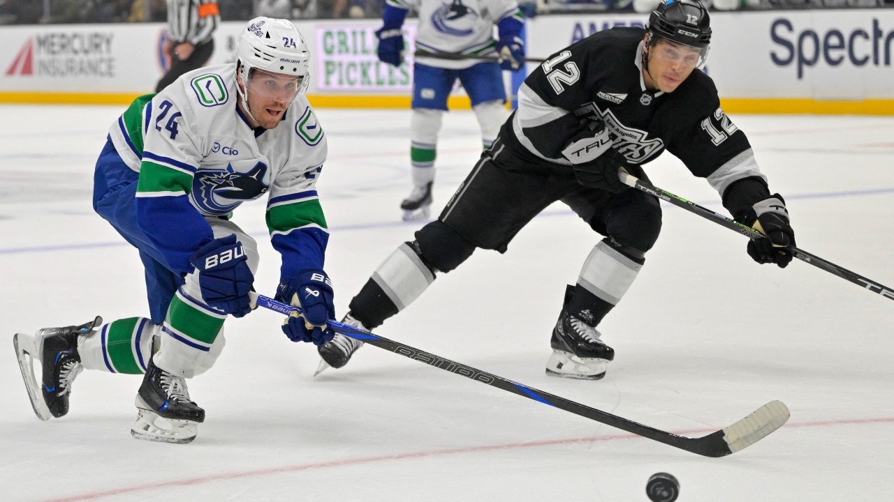 Canucks defeat Kings to earn third straight win