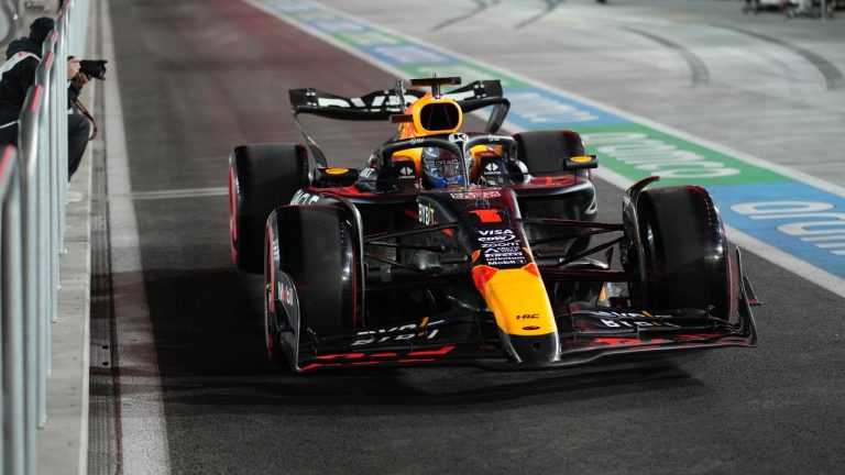 Red Bull driver Max Verstappen, of the Netherlands, pulls into the pits during qualifications for the Formula One U.S. Grand Prix auto race, Friday, Nov. 22, 2024, in Las Vegas. (AP/John Locher)