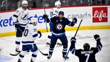 Jets use balanced scoring attack in victory over Lightning