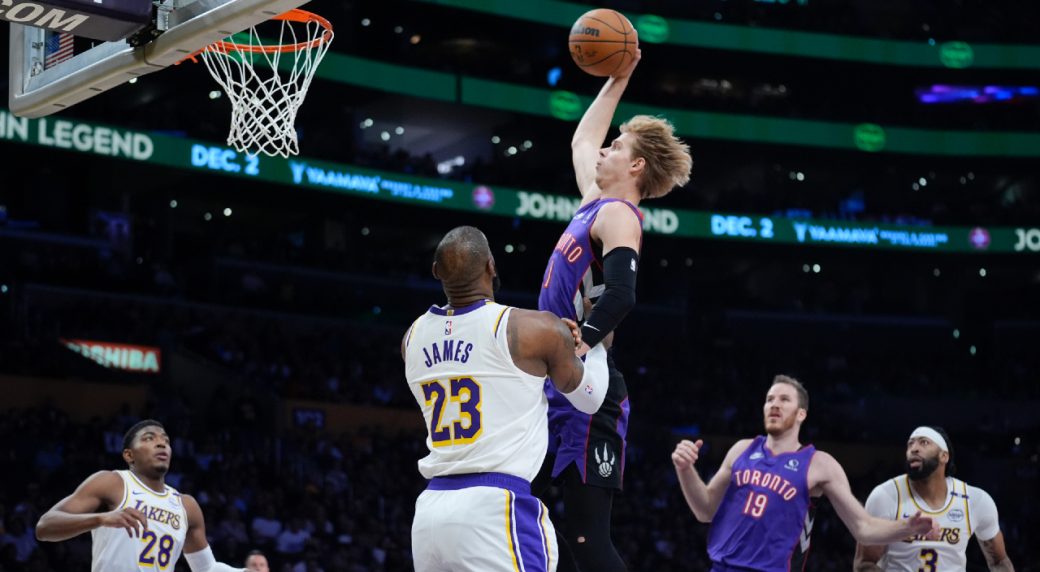 LeBron gets second straight triple-double in Lakers' win over Raptors