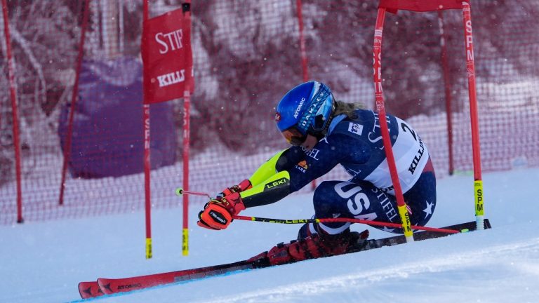 Mikaela Shiffrin, of the United States, competes during a women's World Cup giant slalom skiing race, Saturday, Nov. 30, 2024, in Killington, Vt. (AP Photo/Robert F. Bukaty)