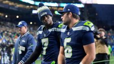 Smith takes blame as Seahawks fall to bottom of division