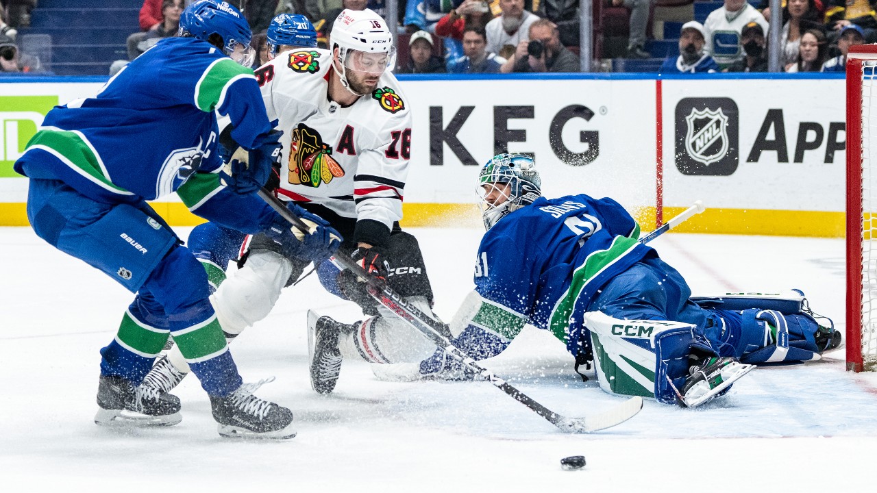 Silovs the best part of Canucks’ workmanlike win over Blackhawks