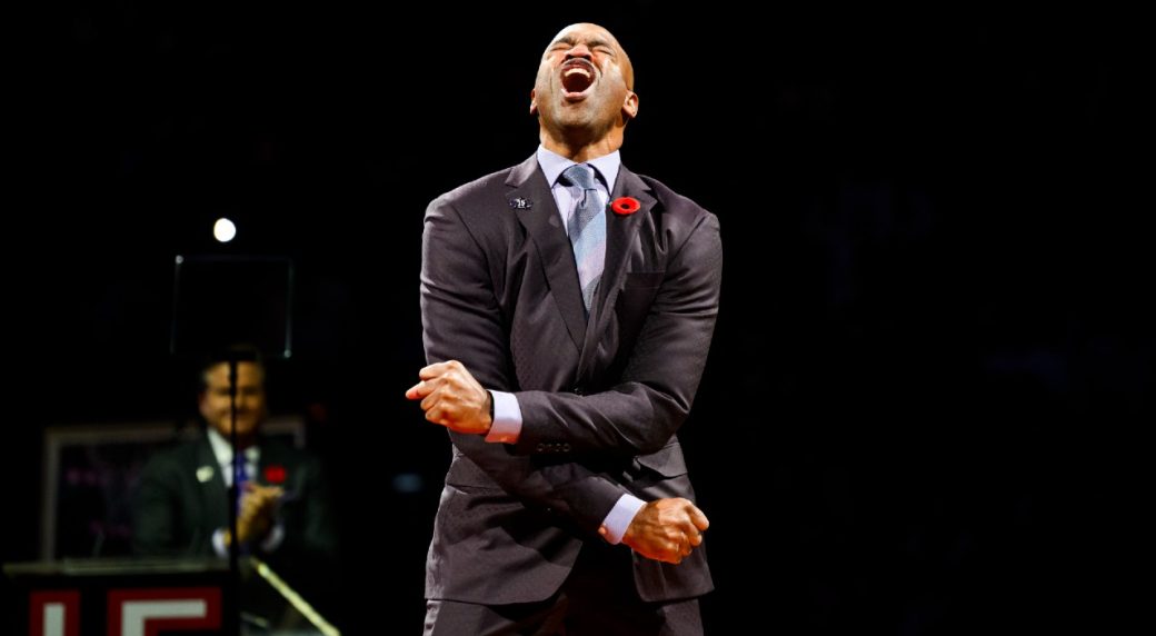 Vince Carter, Raptors fans make passionate reconnection