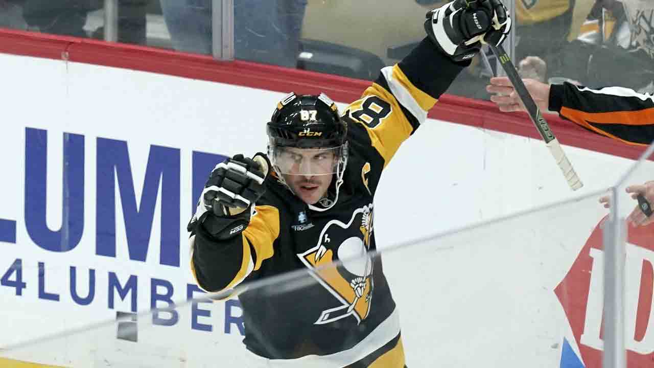 Crosby scores two goals to lead Penguins to win over Canadiens