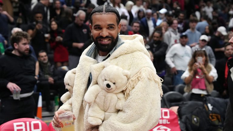 Drake leaves the court after the first half of NBA basketball action between Toronto Raptors and Brooklyn Nets in Toronto on Wednesday, November 23, 2022. (Chris Young/CP)