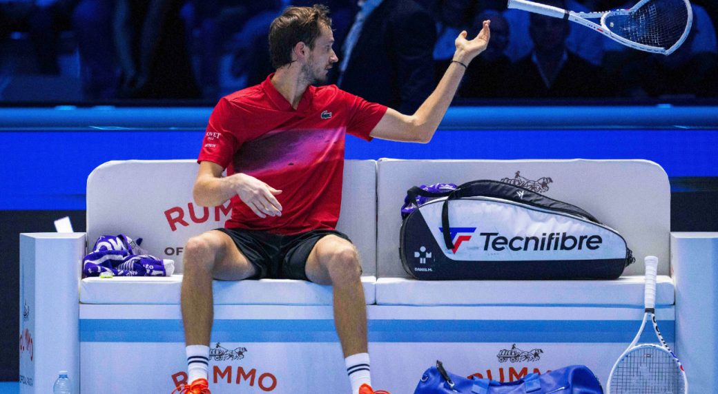 Medvedev loses temper in loss to Fritz at ATP Finals