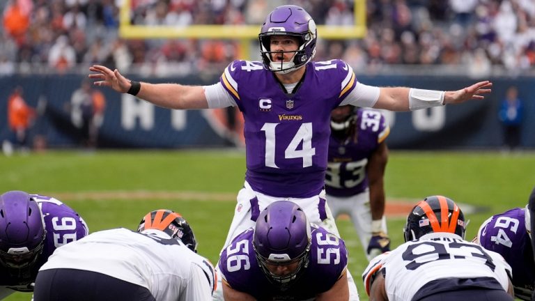 Minnesota Vikings quarterback Sam Darnold calls a play during the second half of an NFL game against the Chicago Bears, Sunday, Nov. 24, 2024, in Chicago. (AP/Charles Rex Arbogast)