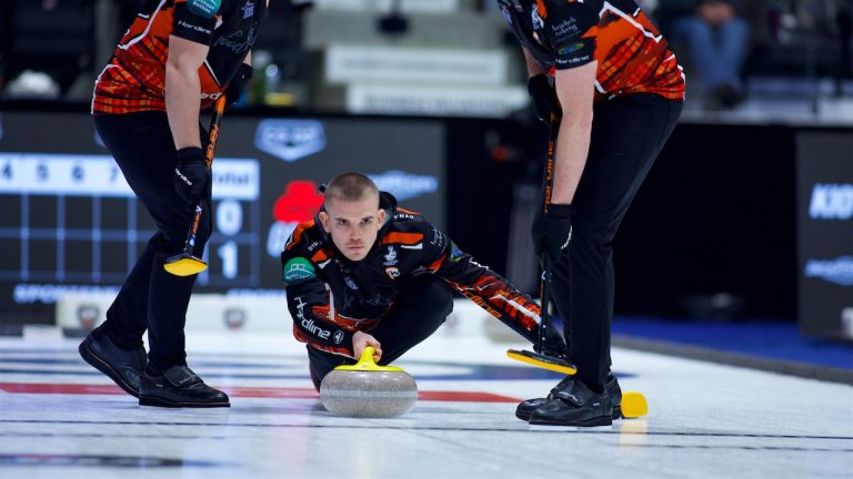 Ross Whyte shoots a stone during the Co-op Canadian Open on Wednesday, Nov. 6, 2024, in Nisku, Alta. (Anil Mungal/GSOC)