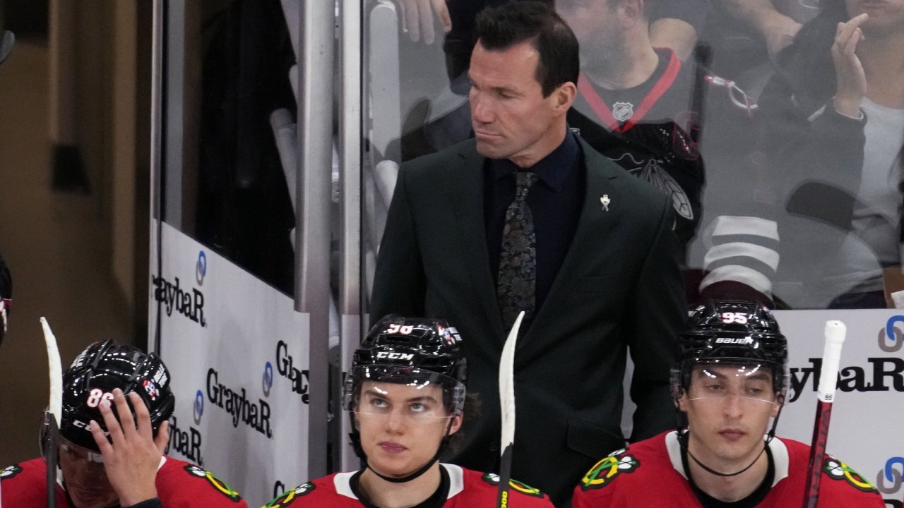 How are coaches evaluating the Blackhawks as a potential destination?