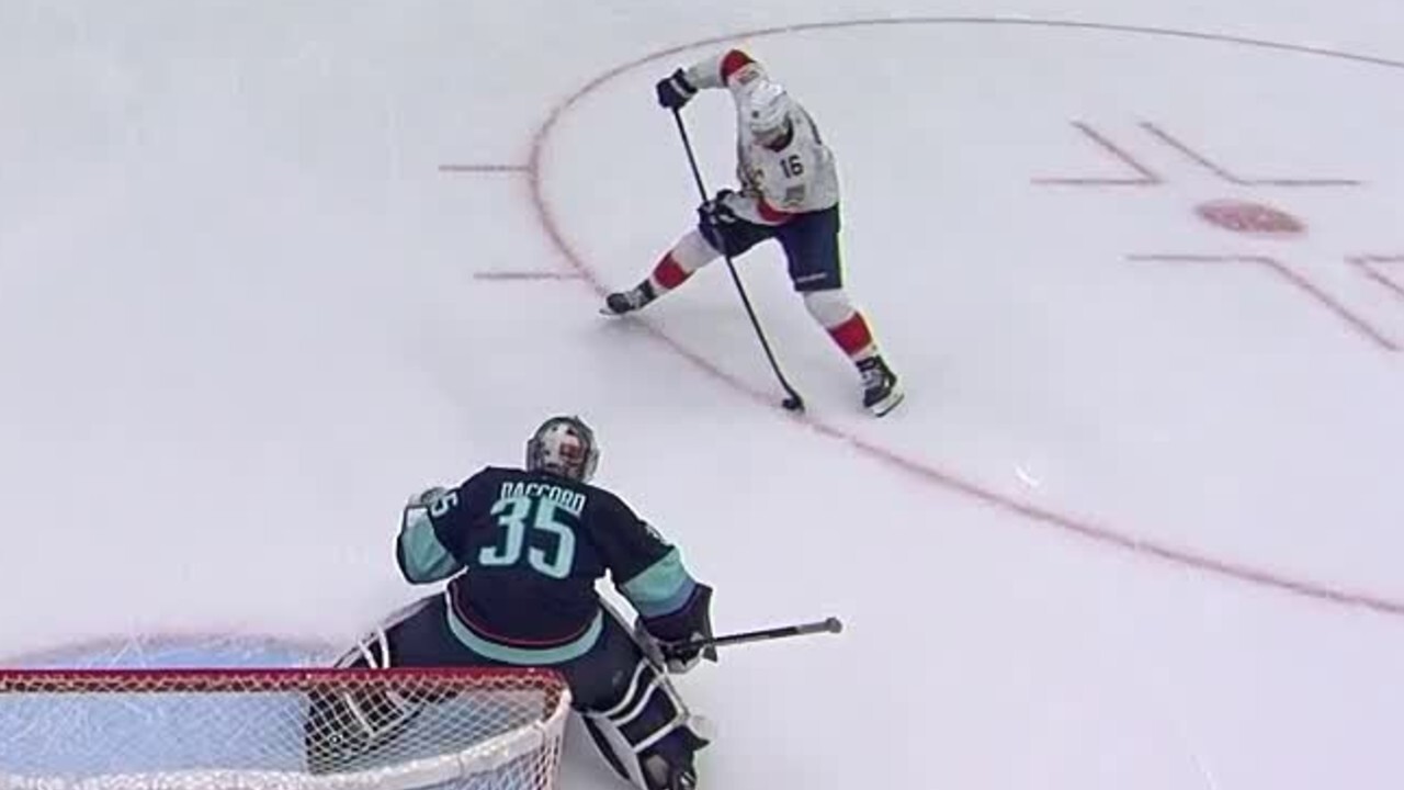 Panthers’ Barkov fakes between-the-legs move to score in shootout