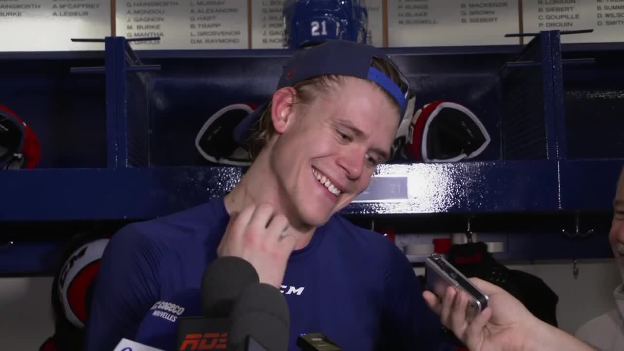 Canadiens’ Pezzetta crashes Guhle interview for hilarious moment