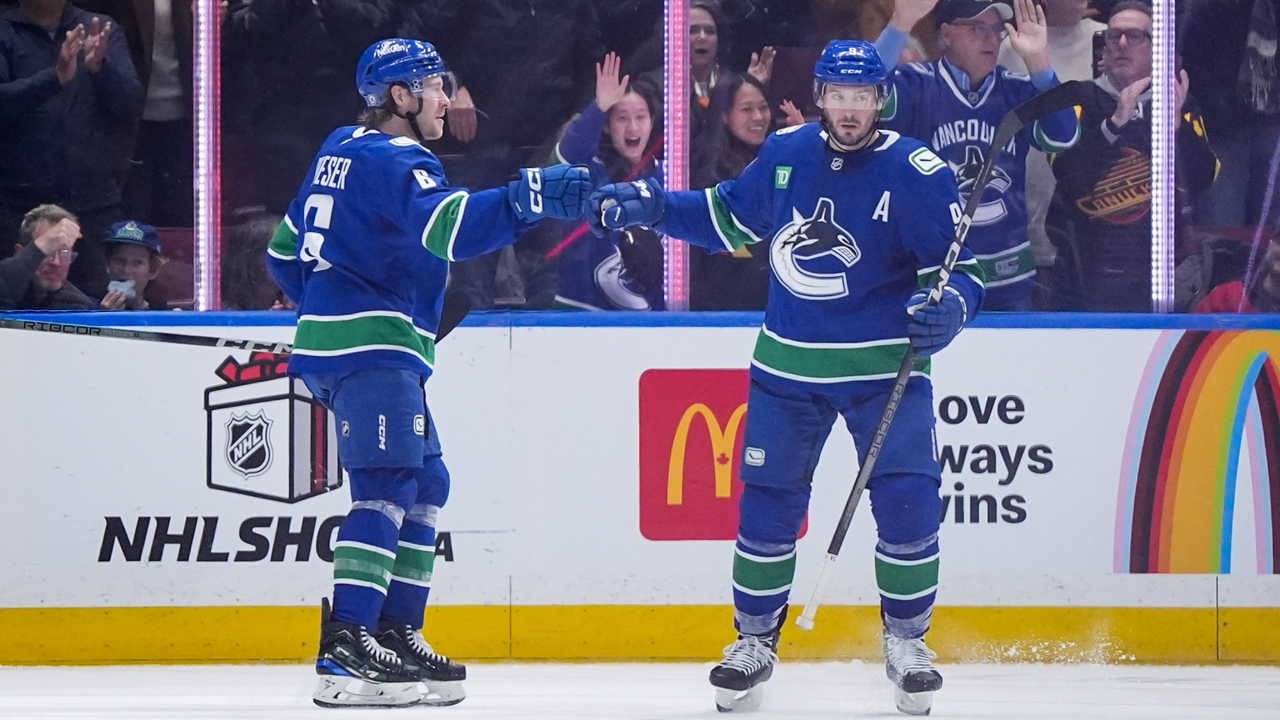 Canucks fans serenade J.T. Miller during return to ice in Vancouver