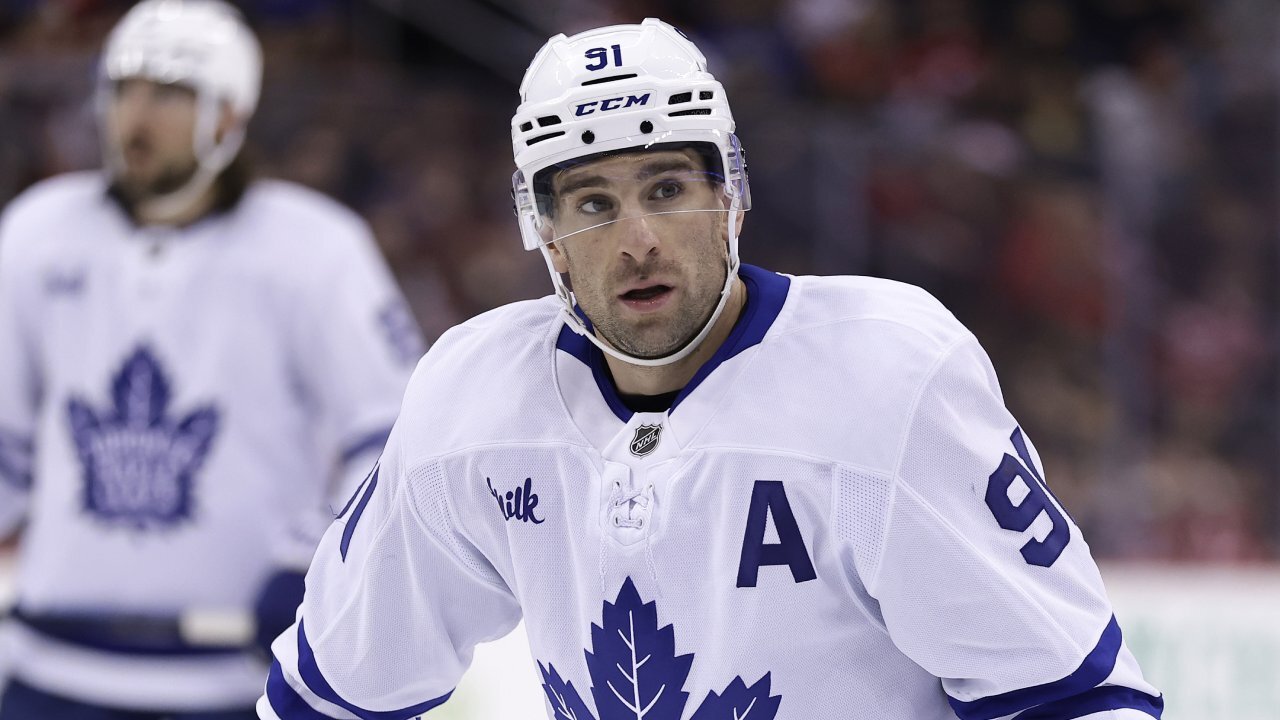 Will the Maple Leafs extend Tavares before the season ends?