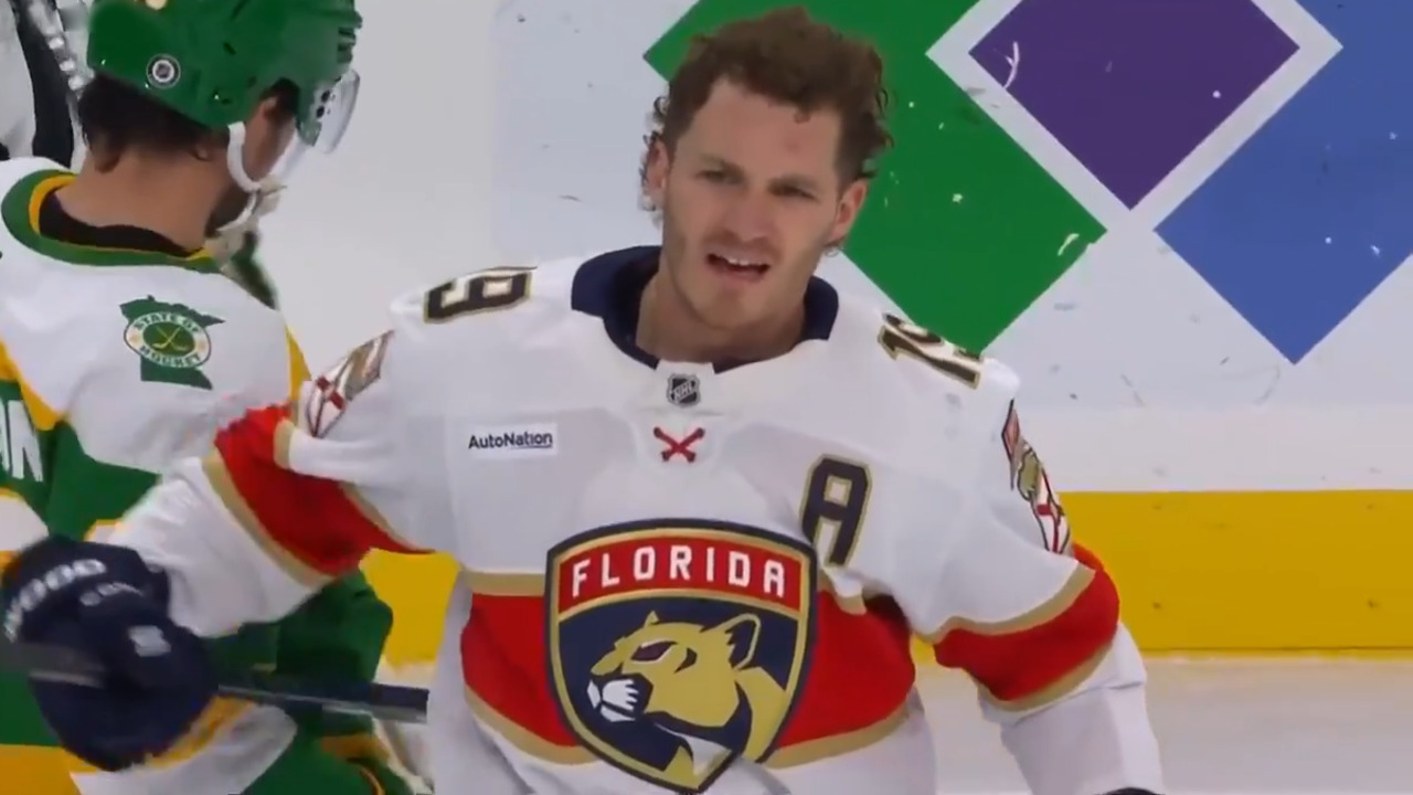 Panthers’ Tkachuk crashes into Fleury, causes scrum after scoring