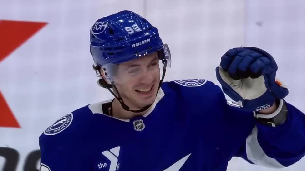 Lightning’s Goncalves snipes first career NHL goal