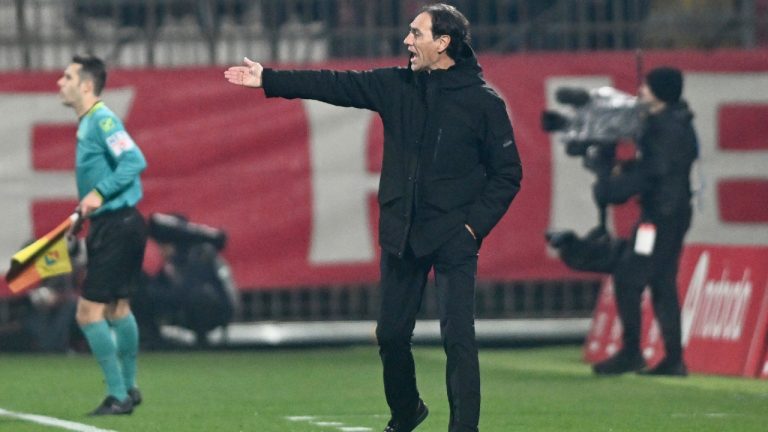 Monza's head coach Alessandro Nesta gestures during the Serie A soccer match between AC Monza and Juventus at U-Power Stadium in Monza, Italy, Sunday Dec. 22 , 2024. (Photo AC Monza/LaPresse via AP)