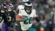 NFL Week 13 Roundup: Barkley leads Eagles past Ravens