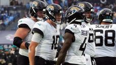 Jaguars score final 10 points, end Titans&#8217; slim playoff hopes with win