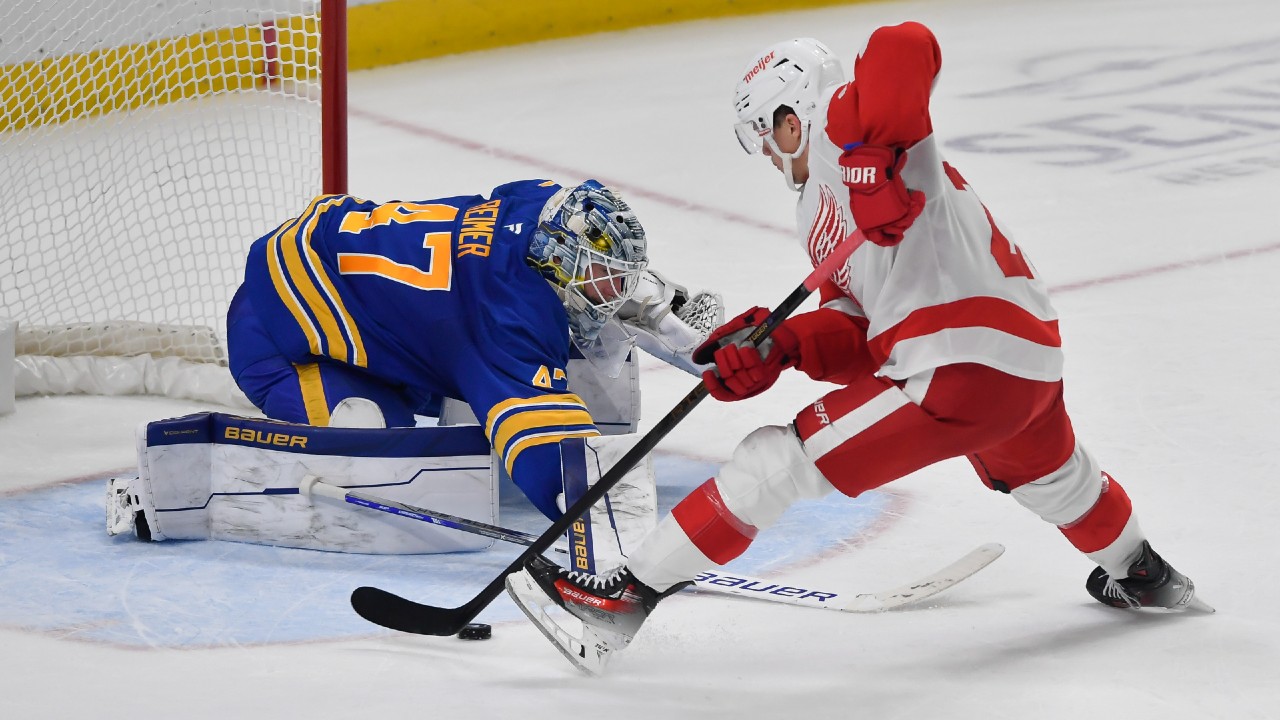 Red Wings beat Sabres to snap five-game losing streak