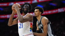 76ers&#8217; Embiid ejected vs. Spurs after arguing charging call