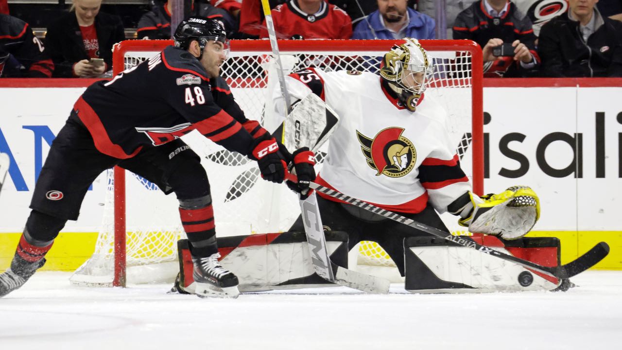 Senators goalie Leevi Merilainen to start against Canucks