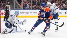 Leon Draisaitl scores league-leading 20th as Oilers edge past Lightning