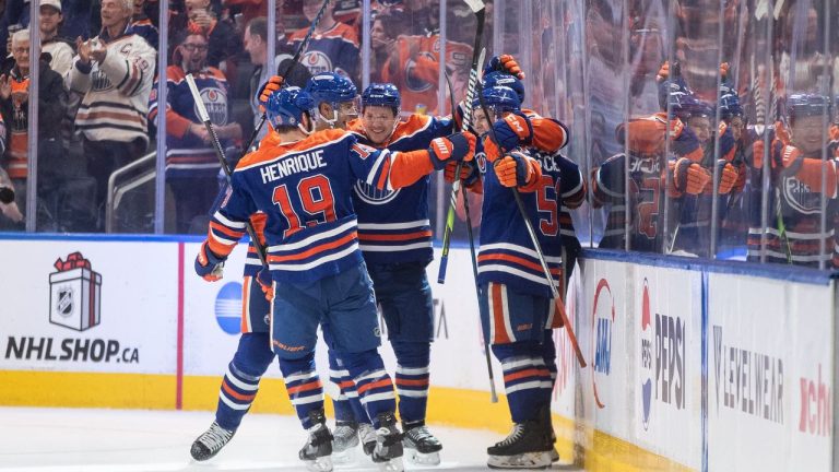 Edmonton Oilers players celebrate a goal against the St. Louis Blues during third period NHL action in Edmonton on Saturday, December 7, 2024. (Jason Franson/CP)