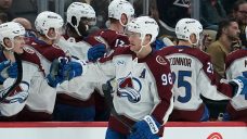 NHL Roundup: Rantanen records hat trick in 600th game, Avalanche top Penguins