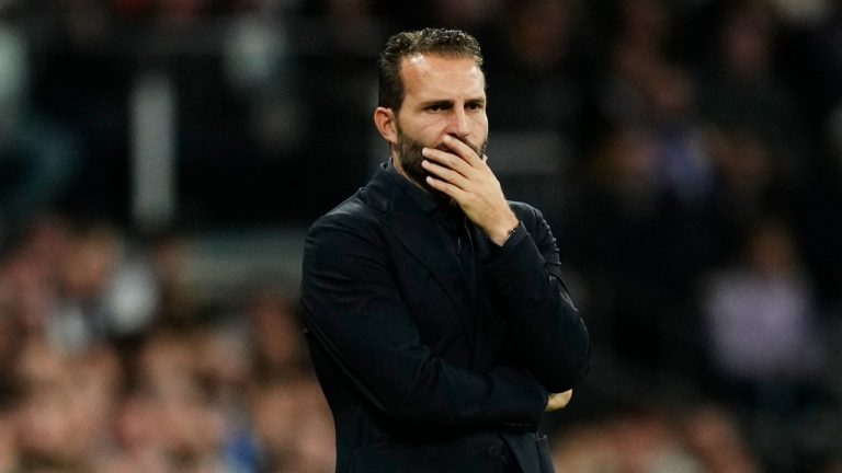 Valencia's head coach Ruben Baraja reacts during the Spanish La Liga soccer match between Real Madrid and Valencia at the Santiago Bernabeu stadium in Madrid, Spain, Saturday, Nov. 11, 2023. (Jose Breton/AP)