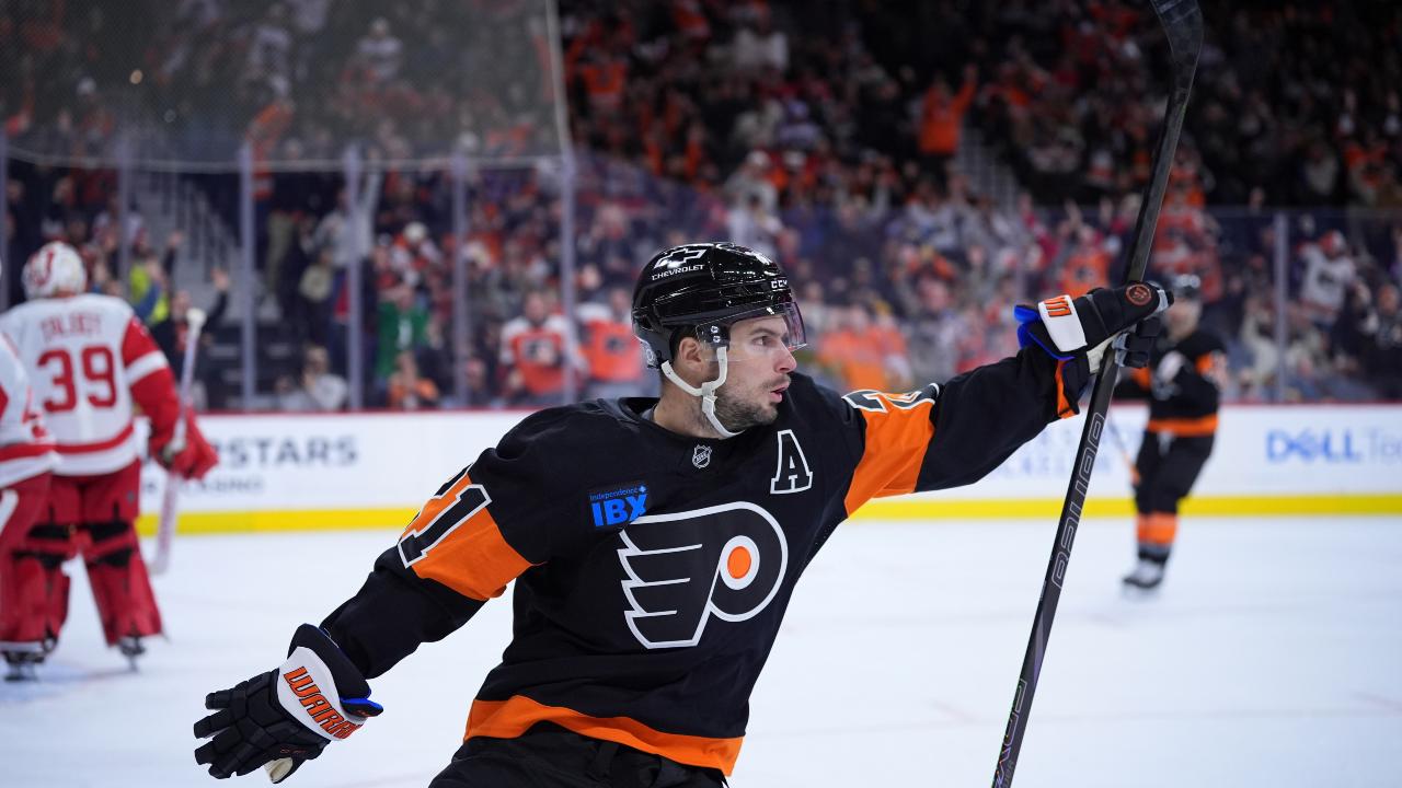 Maple Leafs pay high price, fill major need with Scott Laughton trade