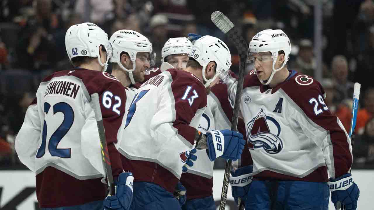 Makar, Avalanche continue special teams success in win over Ducks