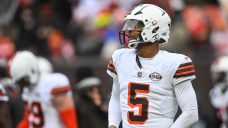 AP source: Browns to bench Winston for Thompson-Robinson in QB switch