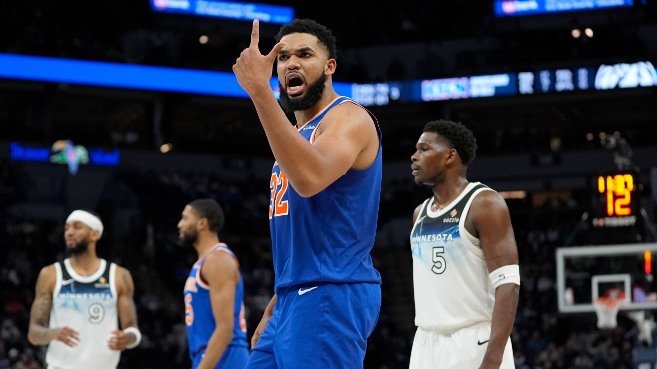 Towns Dominates Return to Minnesota, Knicks Crush Timberwolves