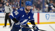 Lightning&#8217;s Kucherov receives game misconduct for kneeing Panthers&#8217; Tkachuk