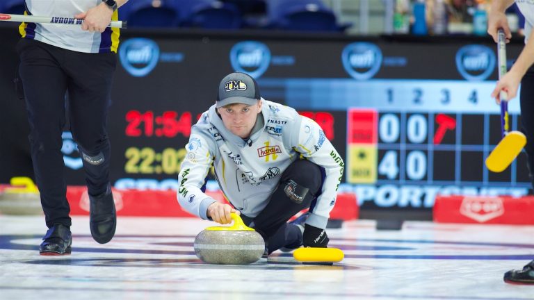 Bruce Mouat in action at the KIOTI National on Nov. 30, 2024, in St. John's, N.L. (Anil Mungal/GSOC)