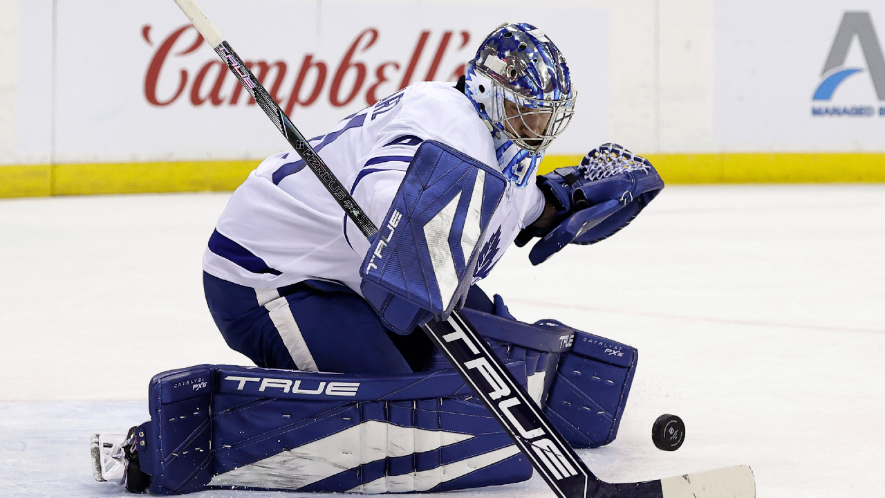 Maple Leafs’ Stolarz exits vs. Ducks with lower-body injury, replaced by Woll